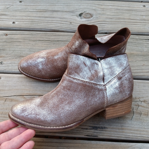 🆕Seychelles | Metallic Silver Brown Leather Ankle Booties Women's Size 6 - Picture 2 of 12